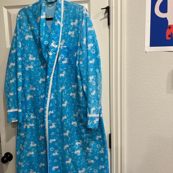 1970’s Lilly Pulitzer Blue and White Unicorn Patterned Garment - Picture 1 of 5